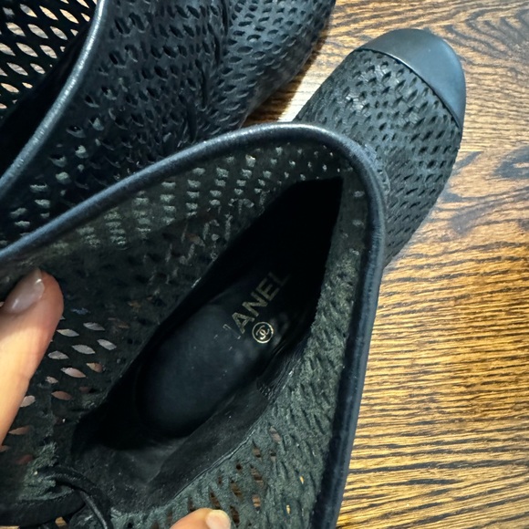 Authentic Chanel black ankle boots. Size 38 - Picture 3 of 7